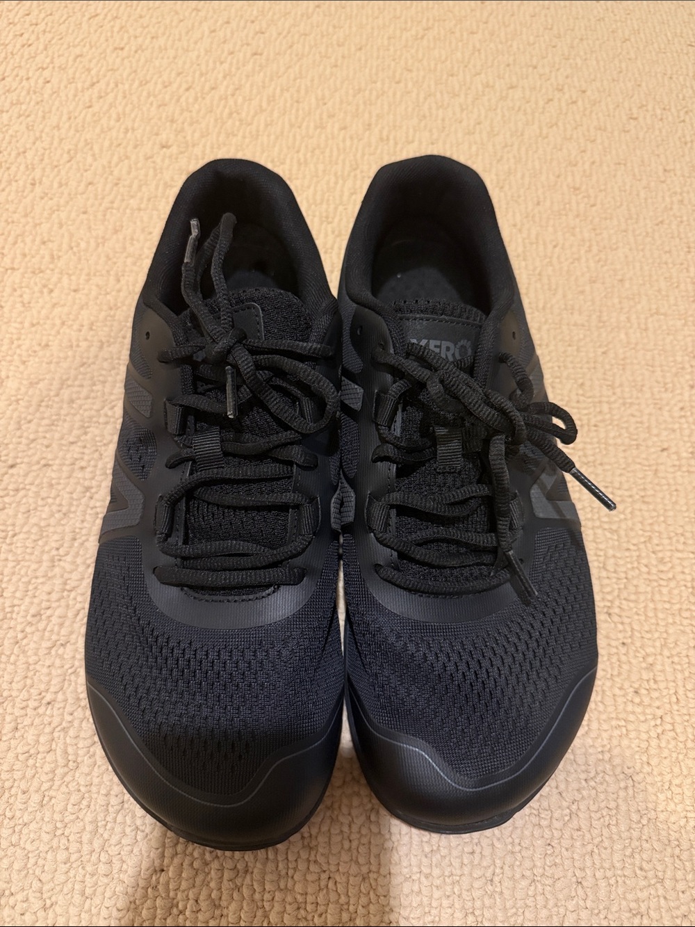 Men's Black Athletic Running Shoes - Comfortable Lace-Up Trainer